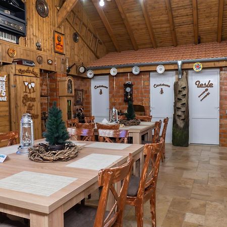 Sura Lu' Patru Apartment Vulcan  Ngoại thất bức ảnh