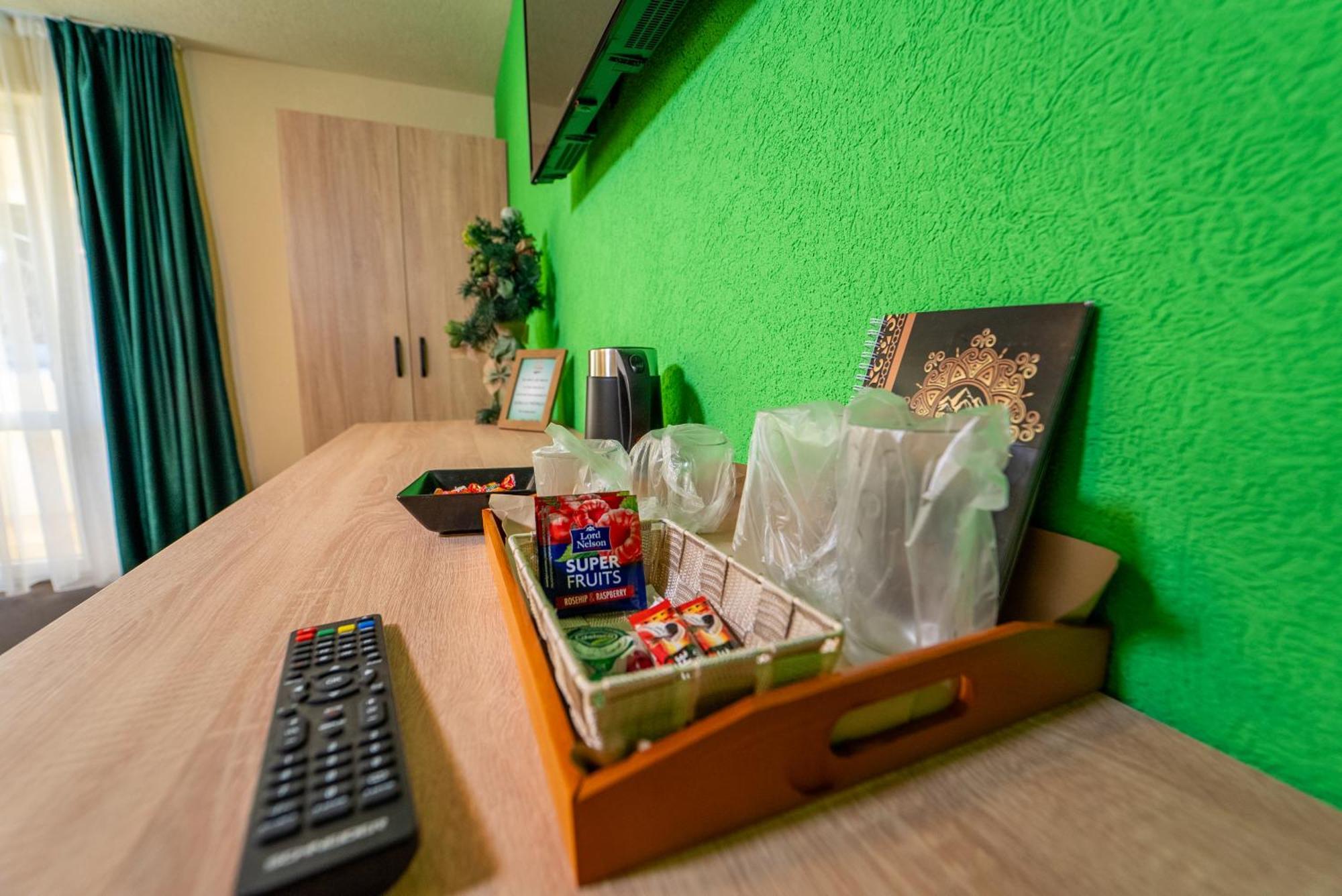 Sura Lu' Patru Apartment Vulcan  Ngoại thất bức ảnh
