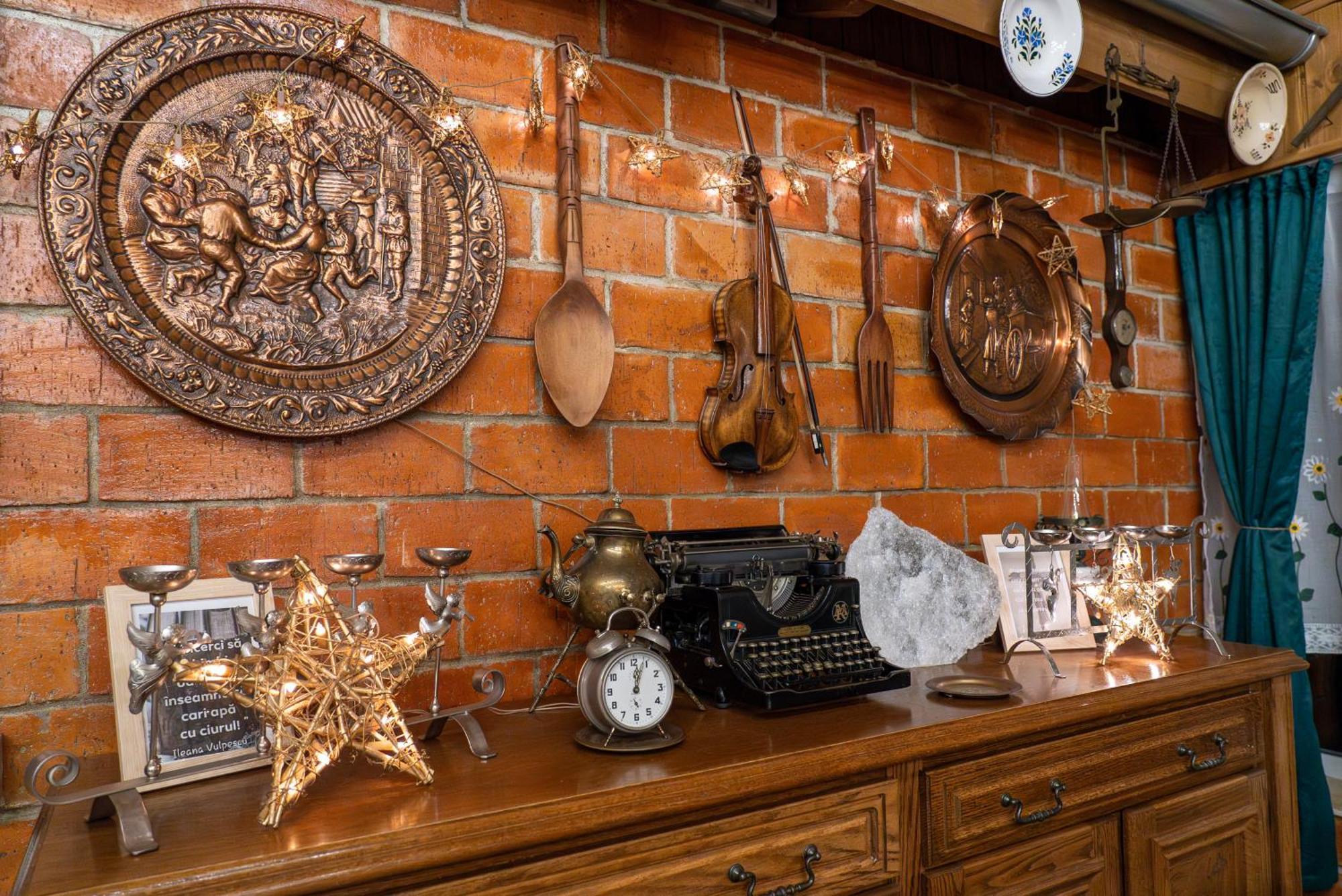 Sura Lu' Patru Apartment Vulcan  Ngoại thất bức ảnh