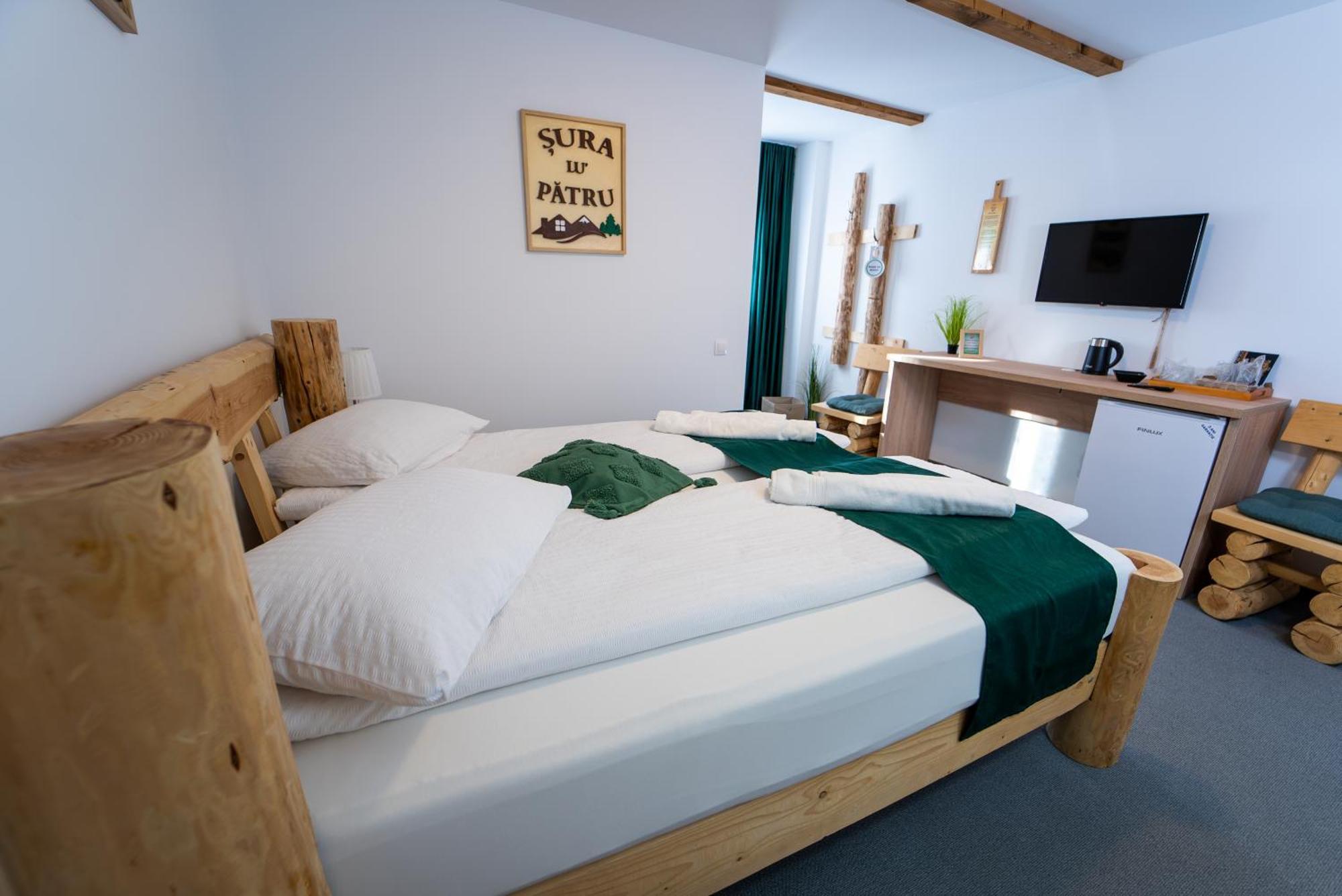 Sura Lu' Patru Apartment Vulcan  Ngoại thất bức ảnh